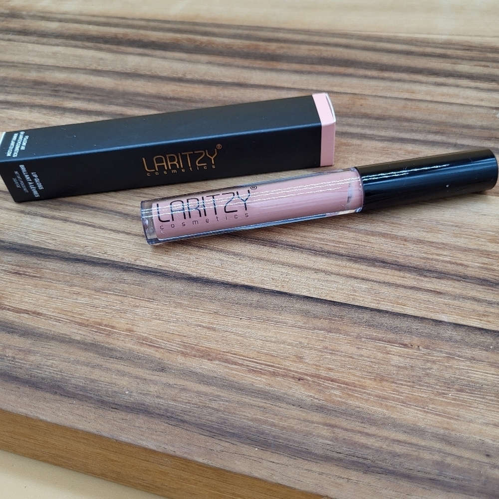 CLEARANCE! Laritzy Opaque Finish Lip Gloss: Verdict (Nude w/Pink Undertones) NIB